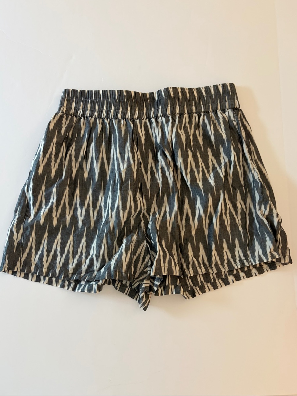 Sundays We Are Sundays Womens Gray Ikat Zigzag Shorts Size Small Casual Summer
